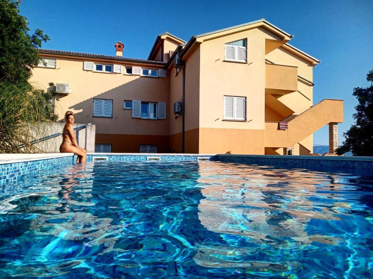 Apartmani Jaric Novi Vinodolski Εξωτερικό φωτογραφία