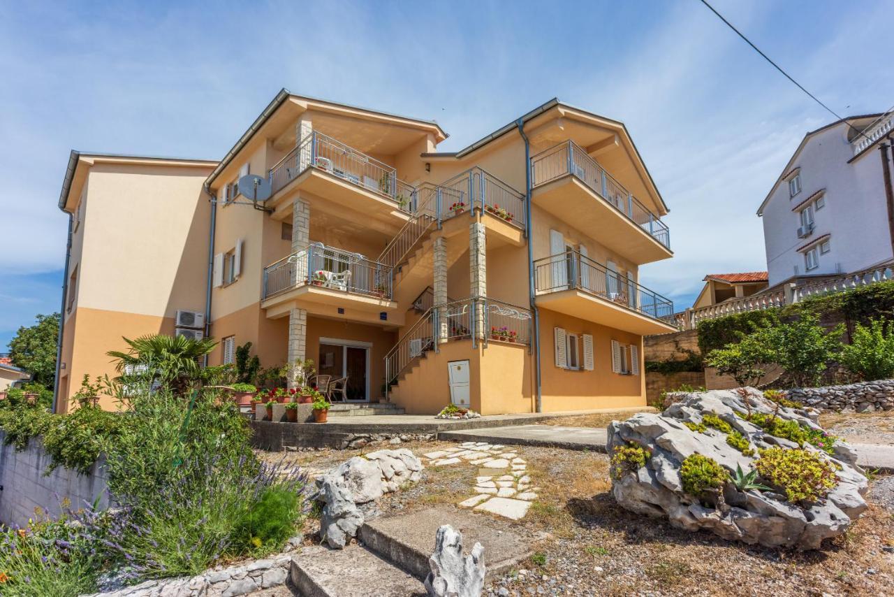 Apartmani Jaric Novi Vinodolski Εξωτερικό φωτογραφία