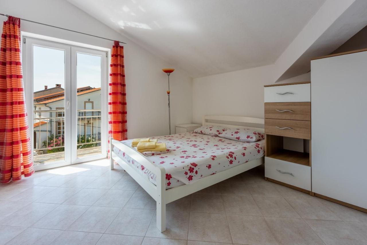 Apartmani Jaric Novi Vinodolski Εξωτερικό φωτογραφία