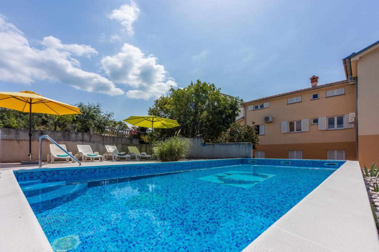 Apartmani Jaric Novi Vinodolski Εξωτερικό φωτογραφία